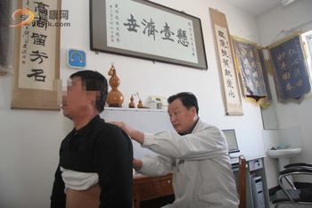 诱发脊柱肿瘤的病因是什么