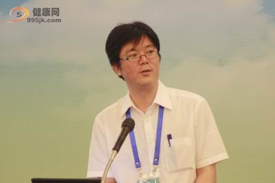 图为非处方药物协会秘书长 汪鳌