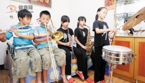 沧州五胞胎今年十岁了 组成乐队能吹能打