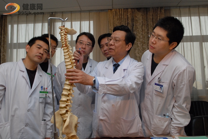 脊柱肿瘤对人体的局部危害有哪些