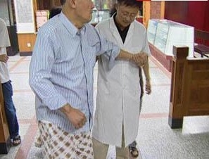 感谢冯大夫治好了我父亲的偏瘫症