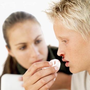 鼻咽癌的早期症状表现都有哪些