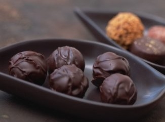 过多食用巧克力或致长青春痘你知道吗?