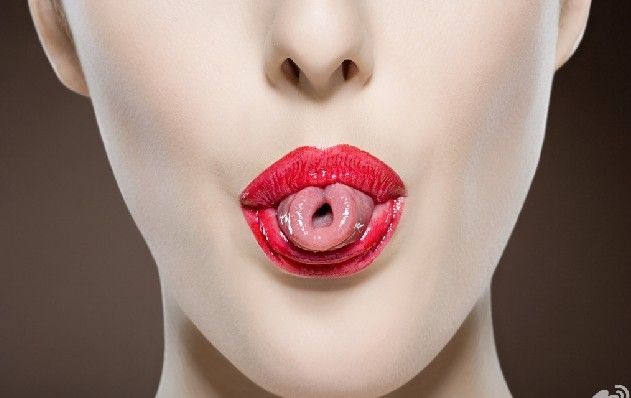 吃饭爱咬舌头或是舌癌预警