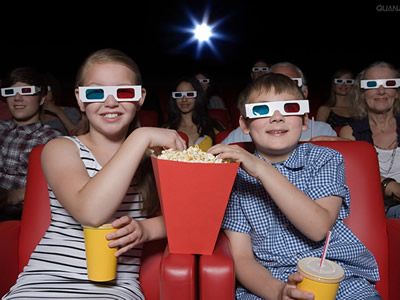 3D电影风靡全球，专家提醒青光眼切勿看3D电影
