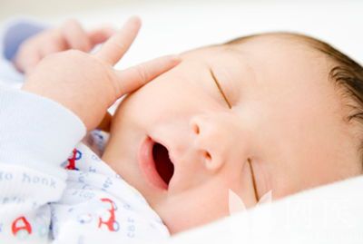 小儿睡觉张口呼吸须警惕支气管炎侵袭