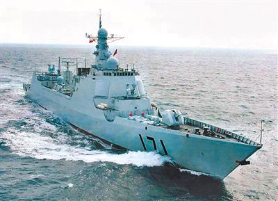 海口号驱逐舰：国内比较先进的导弹驱逐舰<img src='http://www.995jk.com/Skin_Img/douhao.gif' alt='，'/>它装备了4个阵面的相控阵雷达和垂直导弹发射系统<img src='http://www.995jk.com/Skin_Img/douhao.gif' alt='，'/>搭载了“海红旗-9”的舰空导弹<img src='http://www.995jk.com/Skin_Img/juhao.gif' alt='。'/>