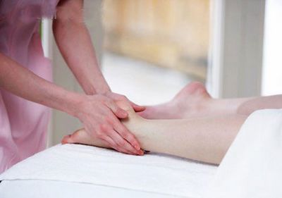 手脚麻木要当心是静脉炎，其早期症状以及护理方法