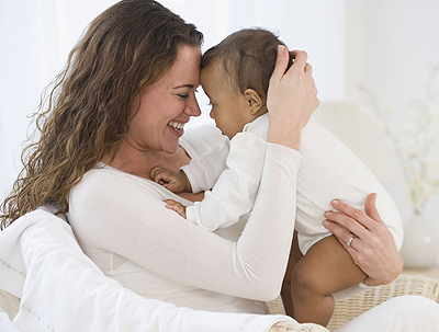 初为人母要注意，哺乳期的女人易惹上乳腺炎