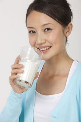 研究发现:早晚一杯牛奶对女性稳定血压有益